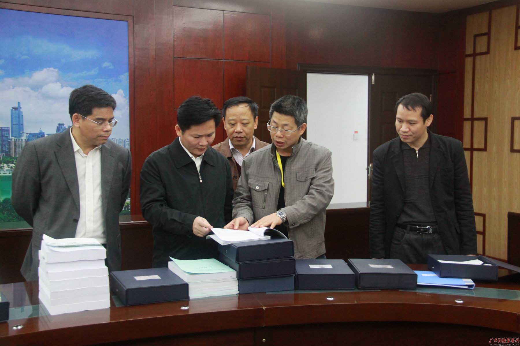 吕玉波到南宁市检查调研贯彻落实党风廉政建设责任制