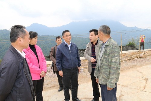 自治区监察厅副厅长江红兵率队到来宾市金秀瑶族自治县调研党风廉政