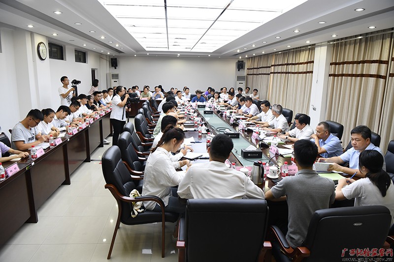 房灵敏到广西科技大学调研