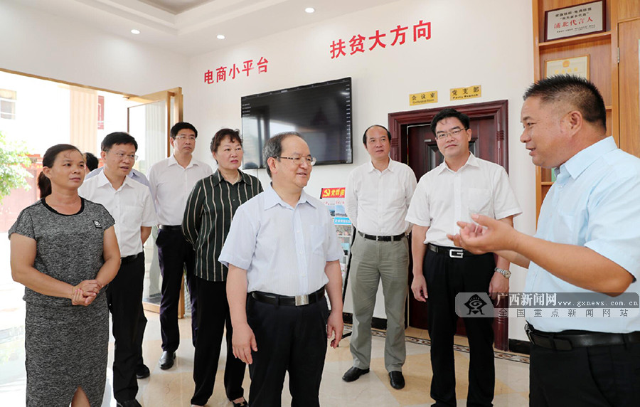 鹿心社深入四县面对面听取基层党员干部群众意见