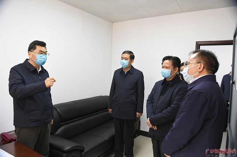 房灵敏到青秀区督导疫情防控监督工作