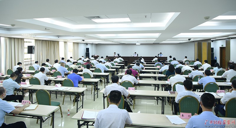 房灵敏在2020年扶贫领域腐败和作风问题专项治理 “抓系统、系统抓”工作第一次联席517娱乐场(娱乐场)上强调持续抓紧抓好“抓系统、系统抓”工作一鼓作气决战脱贫攻坚