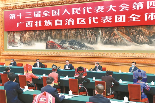 李克强在参加广西代表团审议时强调坚定信心 攻坚克难努力保持经济社会持续健康发展