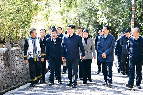 《求是》杂志发表习近平总书记重要文章《坚持把解决好“三农”问题作为全党工作重中之重，举全党全社会之力推动乡村振兴》