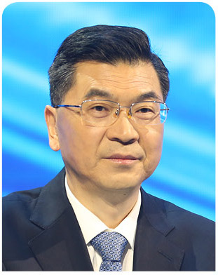 把纪律建设摆在更加突出位置丨让铁纪“长牙”发威、干部重视警醒知止