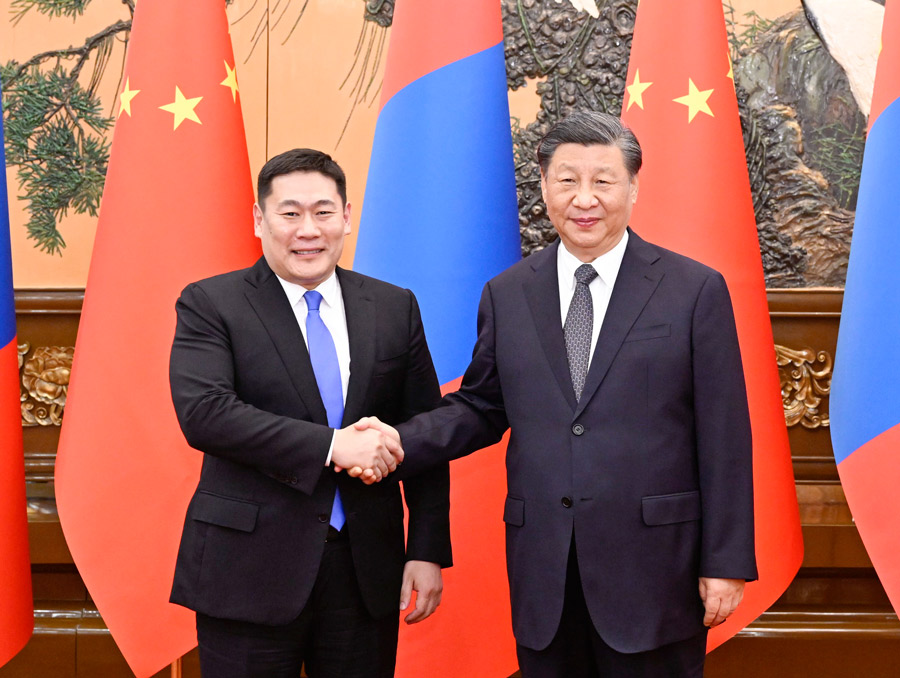 习近平分别会见巴巴多斯总理、新西兰总理、蒙古国总理、越南总理