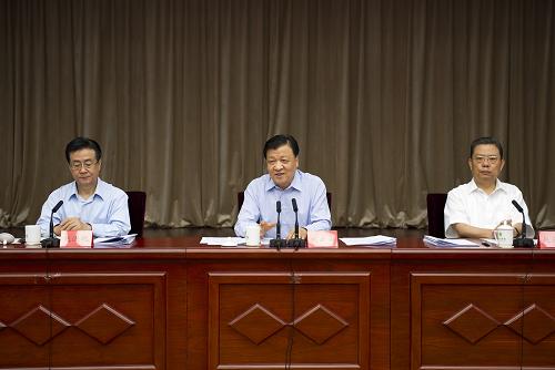 刘云山：把从严要求和整风精神贯穿教育实践活动全过程