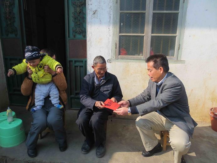 江州区纪委：年终慰问 送温暖 扬清风