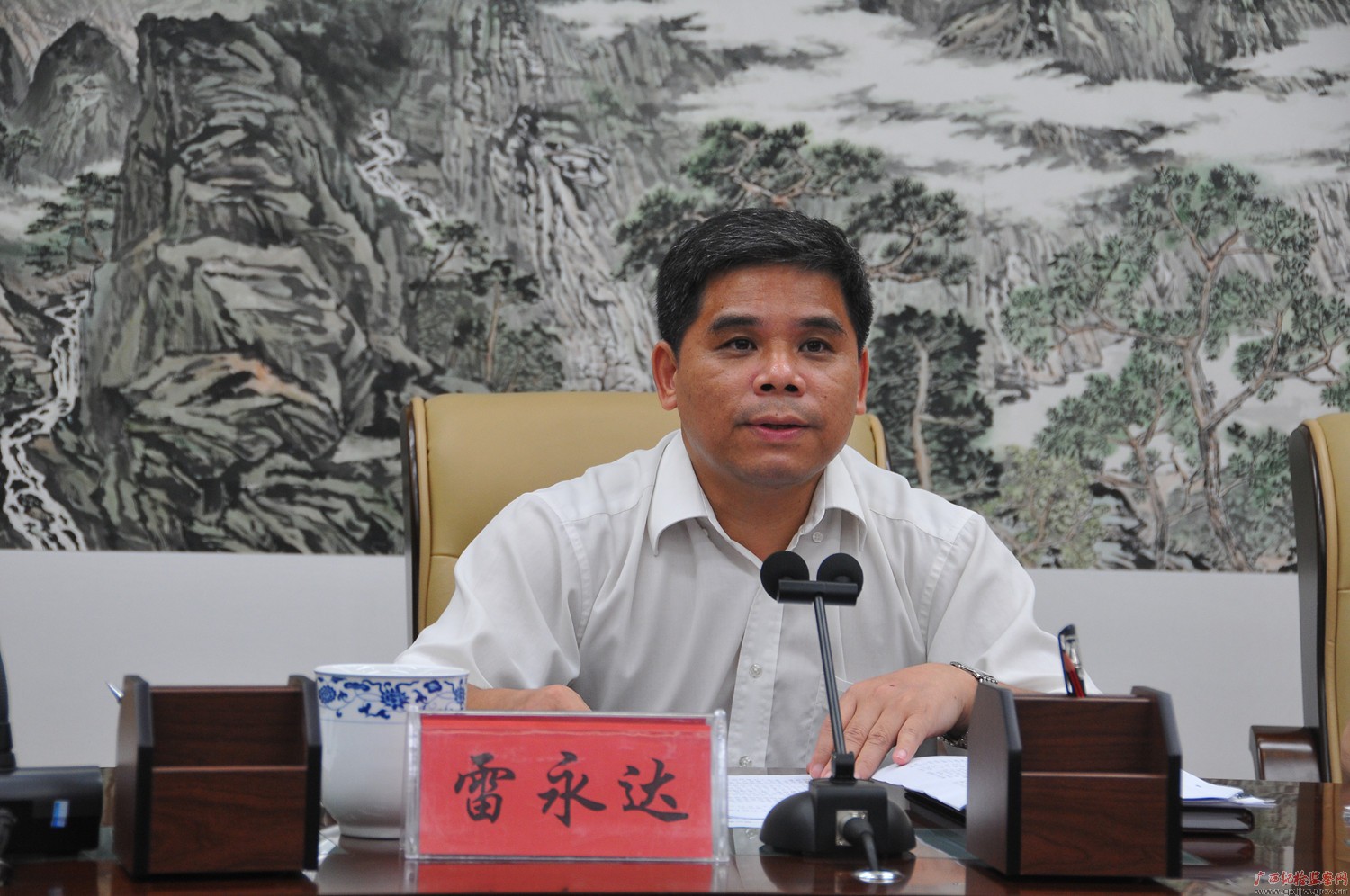 南宁市纪委监察局突出“快、准、干、严” 迅速学习贯彻全区纪检监察年中工作汇报会议精神