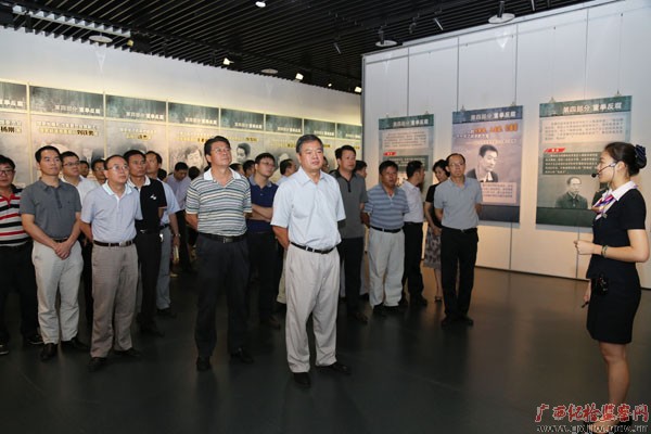 各区直机关党员干部参观自治区党风廉政警示教育展览实录之二