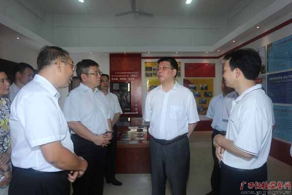 邓卫平：持续发力善始善终抓好教育实践活动