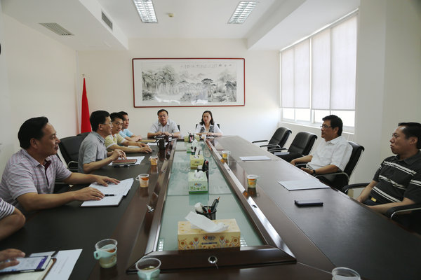来宾市委书记到来宾市纪委监察局调研