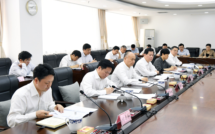 自治区纪委中心组专题学习习近平总书记视察广西重要讲话精神