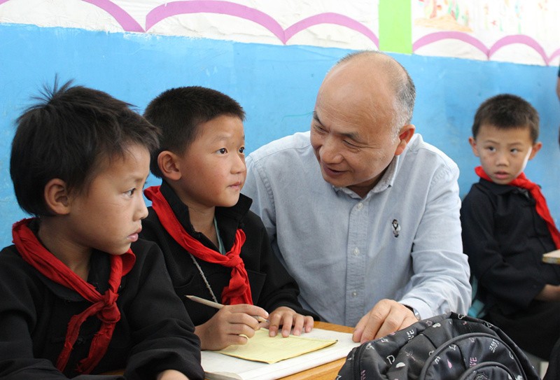 奉明芳到那坡县纪委监委机关调研中央脱贫攻坚专项巡视反馈意见整改