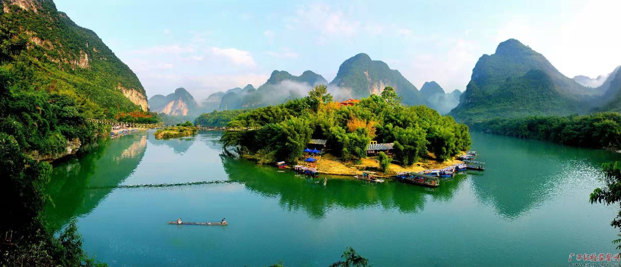 河池市宜州区下枧河呈现出水清,河畅,岸绿,景美的大美画卷.