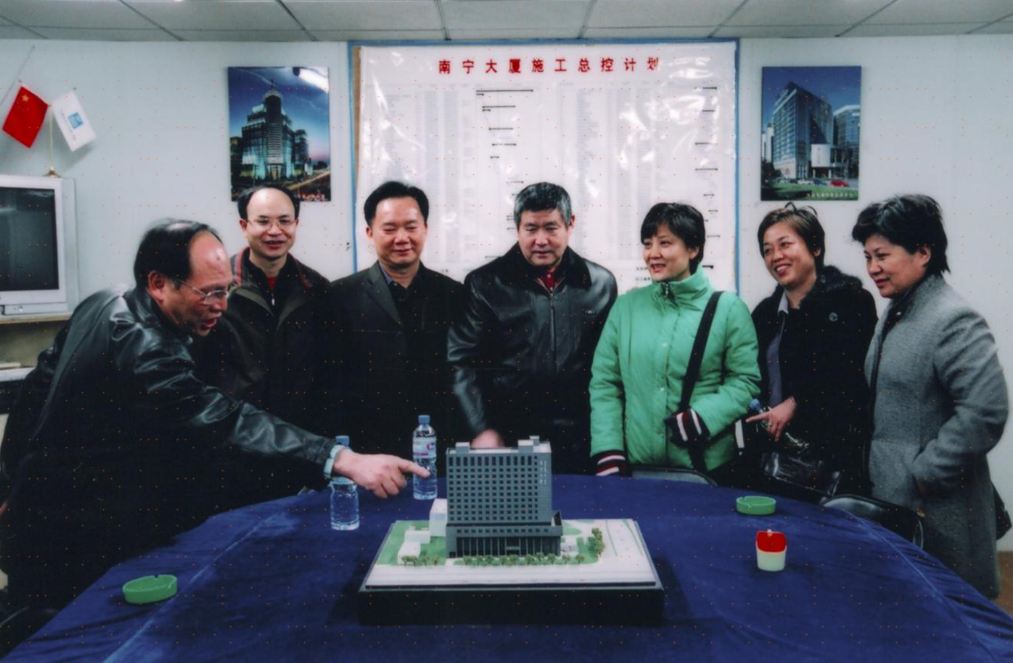 手记·光荣在党50年|无愧于胸前这枚闪亮的党徽