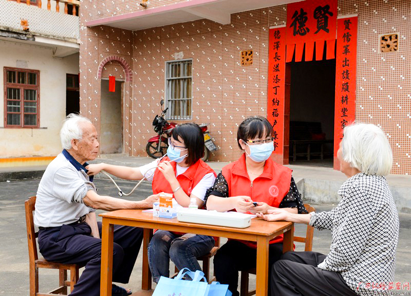 镜头丨妙手丹心 医者仁心
