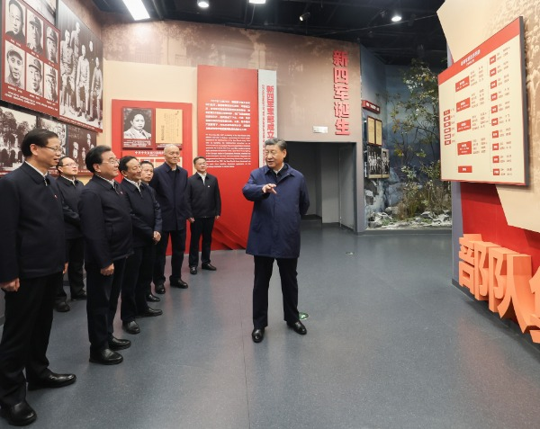习近平在上海考察时强调 聚焦建设“五个中心”重要使命 加快建成社会主义现代化国际大都市