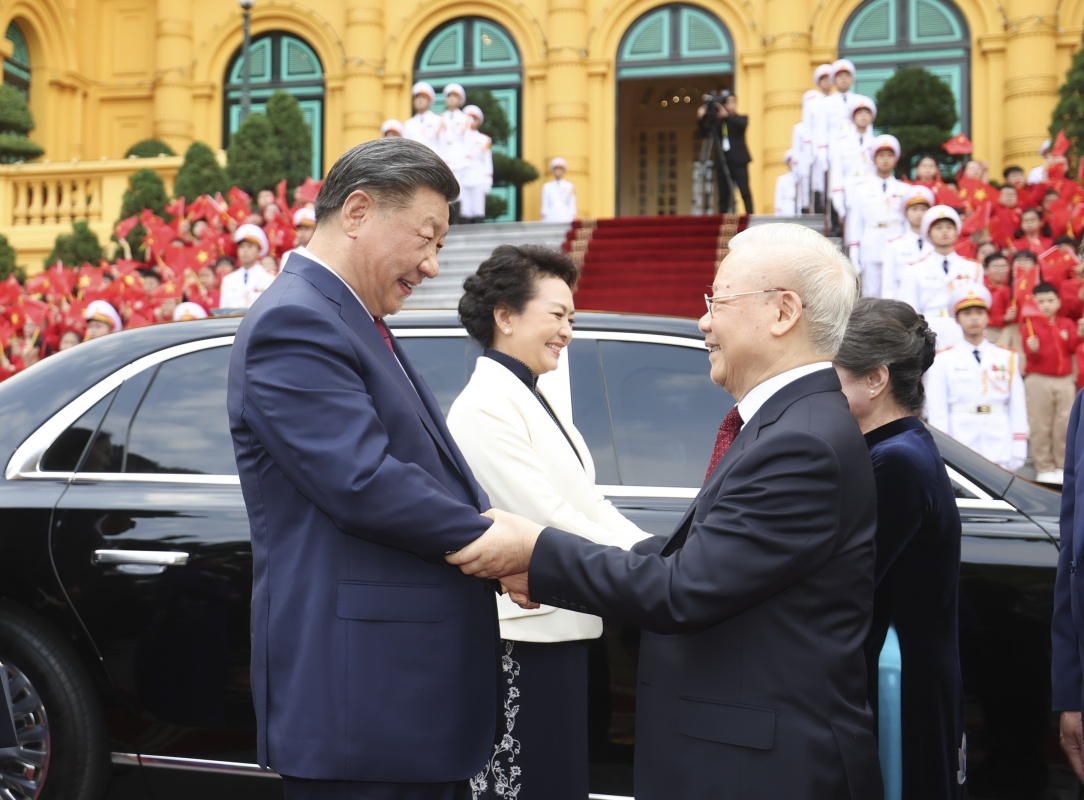 习近平同越共中央总书记阮富仲举行会谈