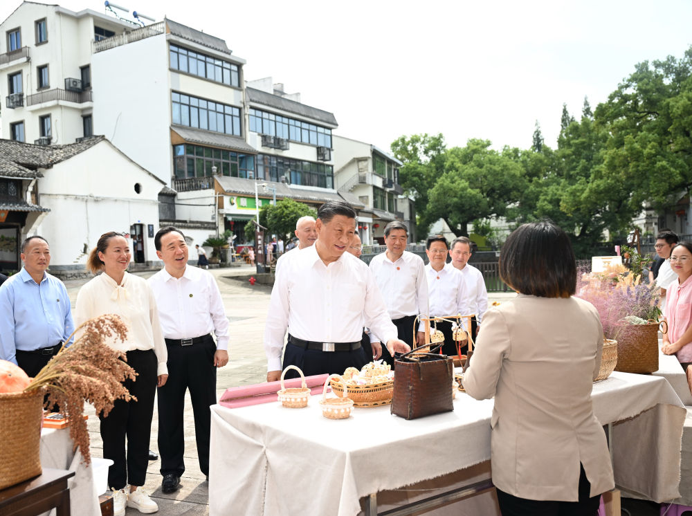 特稿｜习近平:文化传承创新的引领人