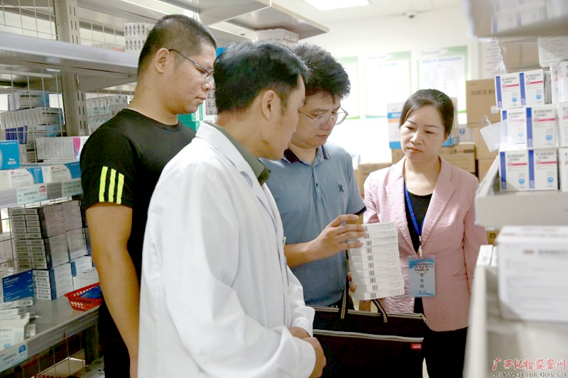 镜头｜推动解决群众的急难愁盼