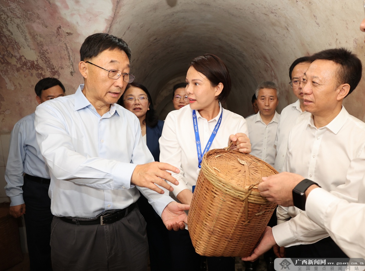 刘宁深入梧州市调研项目建设经济运行工作
