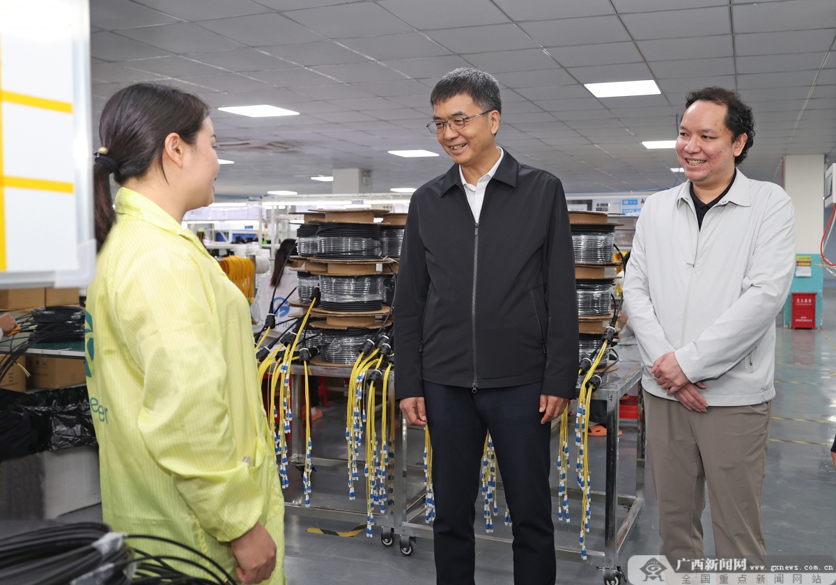 ¸ɫУǿҪǿʵƽȫεȫƶչ