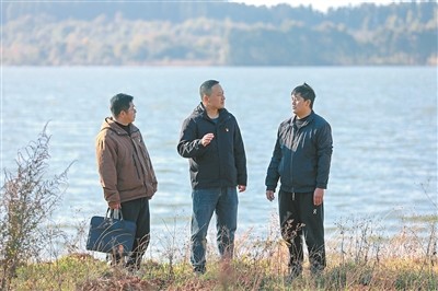 纪检监察机关以精准有效监督守护绿水青山 打好蓝天碧水净土保卫战