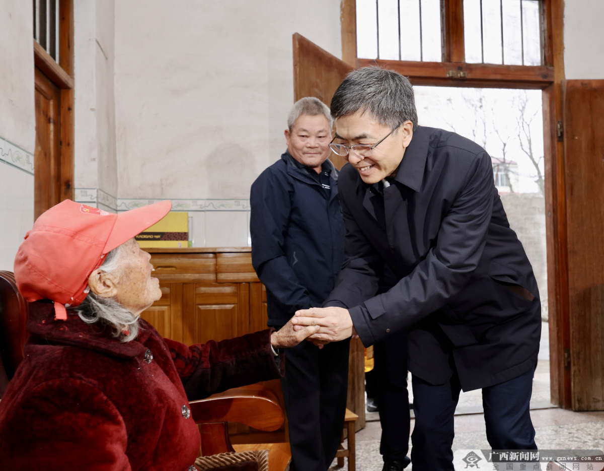 陈刚到柳州开展春节走访慰问活动并调研