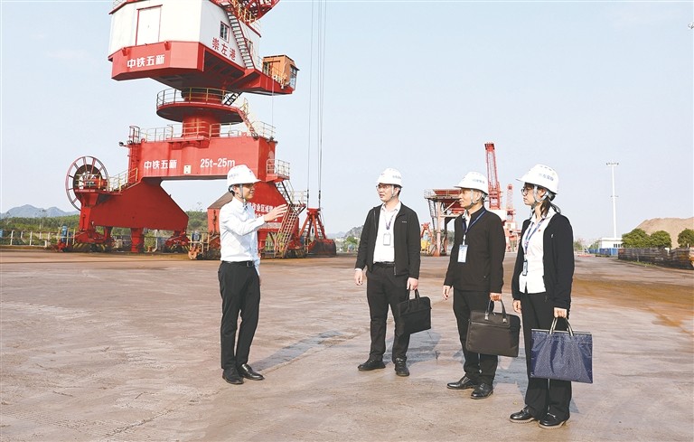 ��ʵ��ʮ�������ί���ȫ�Ჿ��ϵ�й۲�ݼᶨ���������ˮƽ���⿪��