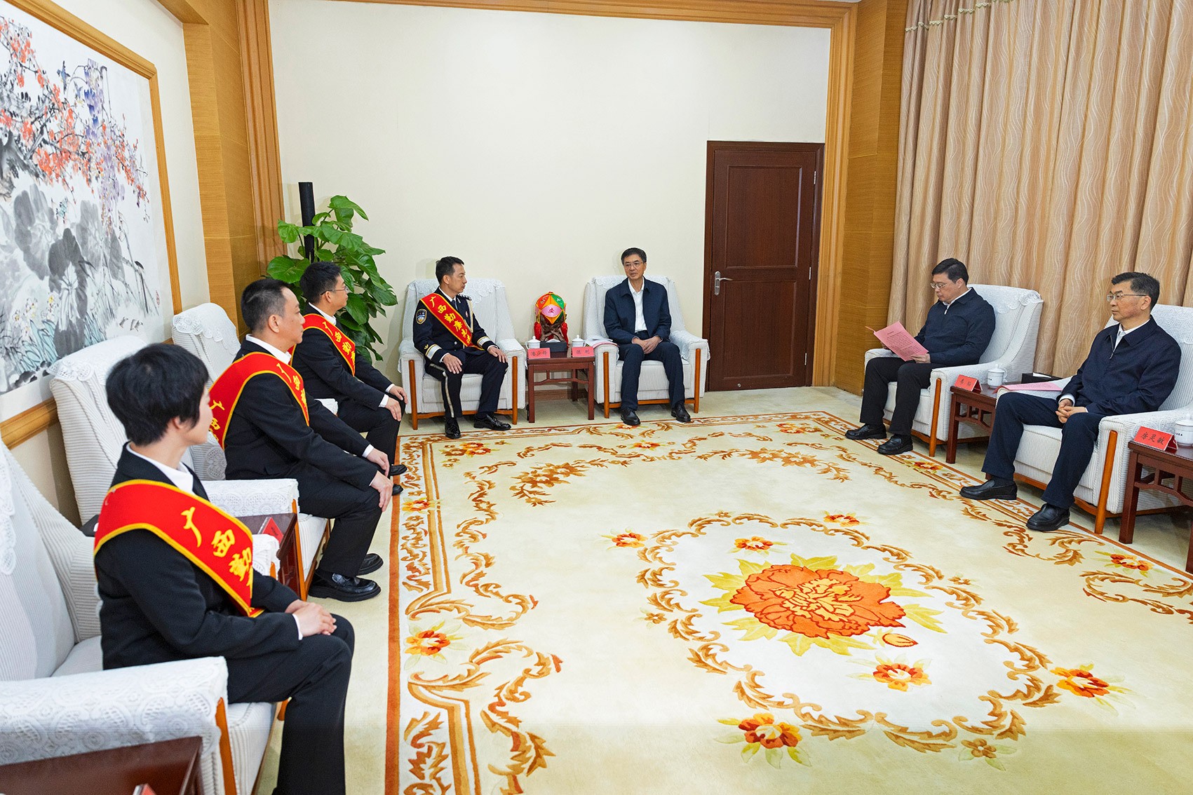 广西连续10年评选表彰“勤廉先进个人”——以勤廉之光激扬实干新风