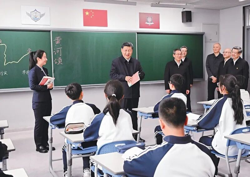 �����ǡ���־����ϰ��ƽ�������Ҫ���¡��ƶ�ȫ���Ķ�������������ᡷ