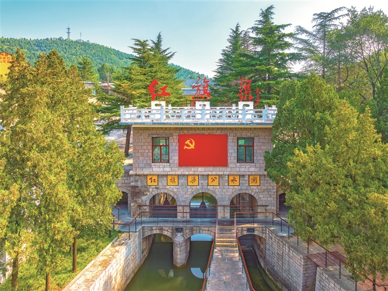 庆祝中国共产党成立105周年特别报道丨百年奋进铸辉煌 铁纪护航启新程