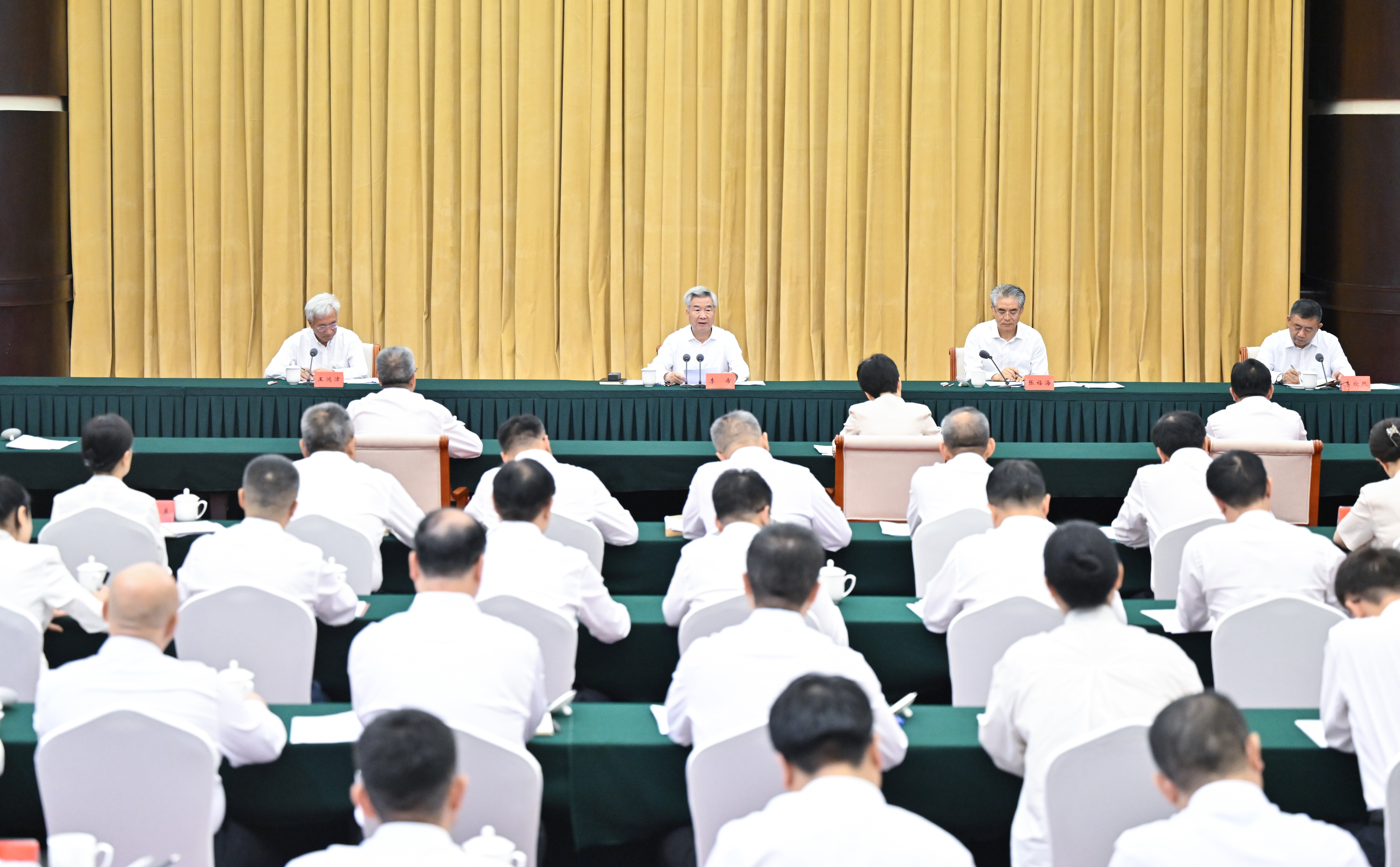 李希在重庆调研时强调 深入学习贯彻习近平党建思想 以更高标准更实举措做好纪检监察各项工作