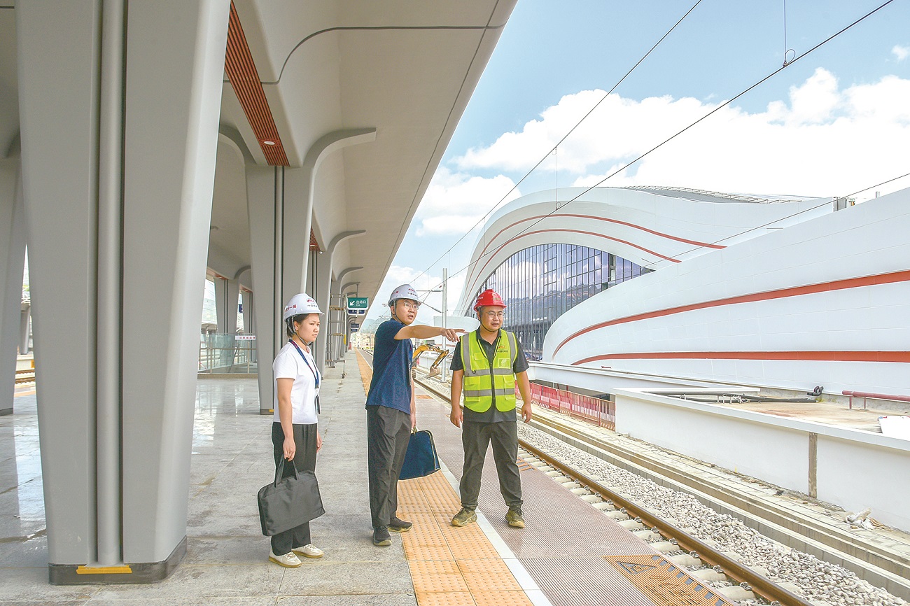 在学习贯彻习近平党建思想上走在前、作表率(一)步调一致向前进