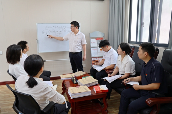 镜头丨强化实战练兵、以干带训