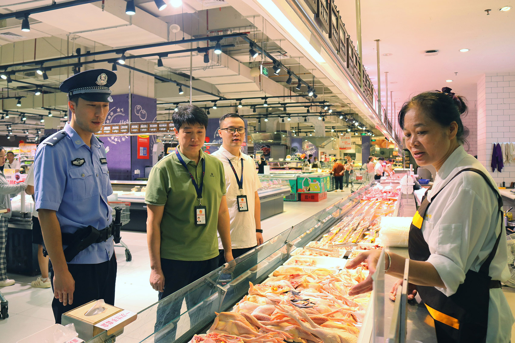 深入推进制售假劣肉制品问题治理—— 把“放心肉”稳稳端上千家万户的餐桌